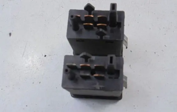 Ford Galaxy Windscreen/window heater switch 7M5959621B
