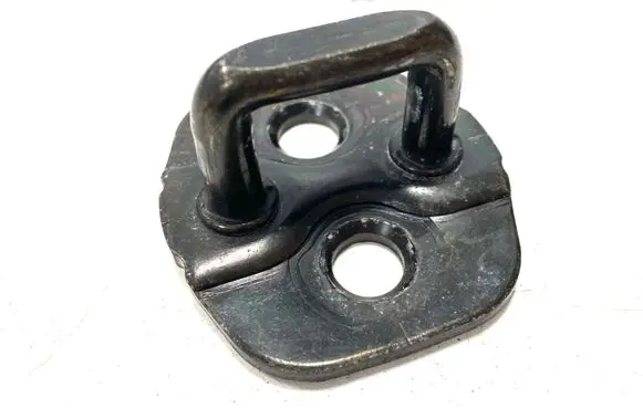 Nissan Murano Z50 Rear door lock loop/hook striker 6327