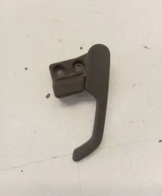 Engine bonnet (hood) release handle
