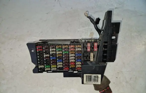 Mercedes-Benz B W245 Fuse box set 1695451740