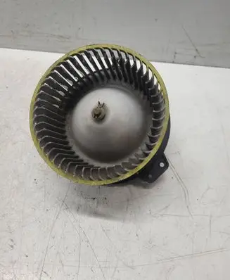 Mazda 323 F Heater fan/blower 8940000