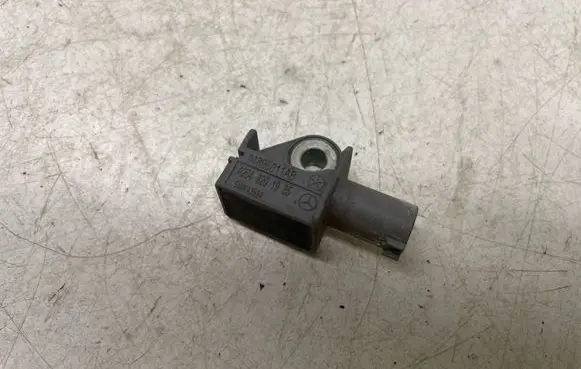 Mercedes-Benz C W204 Airbag deployment crash/impact sensor A2048201985