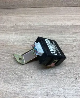 Toyota Avensis T250 Light module LCM 8996005020 3560016337