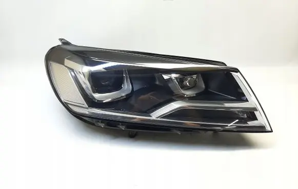Volkswagen Touareg II Headlight/headlamp 7P1941032