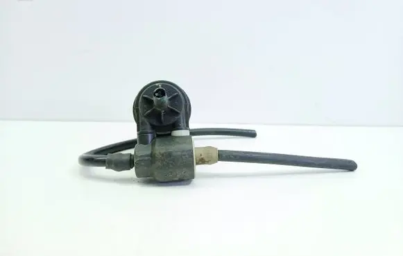 Opel Omega B1 Windscreen/windshield washer pump