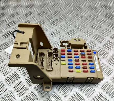 Subaru Forester SJ Fuse module 82201FJ100