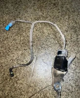 BMW 5 E39 Sensor 1093697 28203