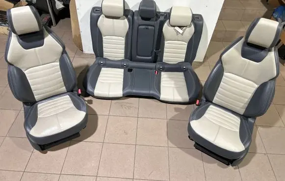 Seat set
