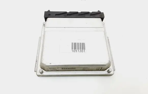 Volvo XC90 Engine control unit/module 08675760A