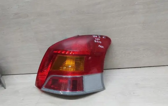 Toyota Yaris Rear/tail lights