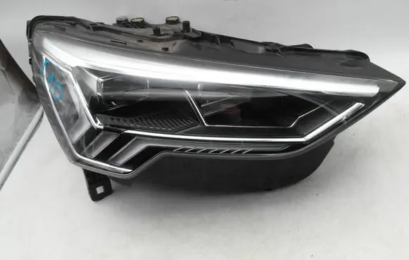 Audi Q3 F3 Headlight/headlamp 83A941034 11010660000