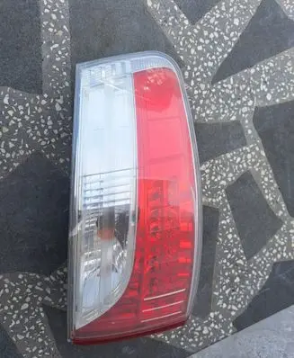 Toyota Avensis T270 Rear/tail lights 08051 0520