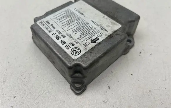 Volkswagen Touran I Airbag control unit/module 5WK43828