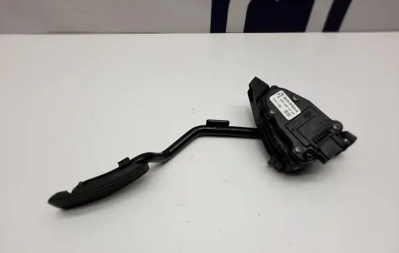 Jaguar XF X250 Accelerator throttle pedal 8X239F832B
