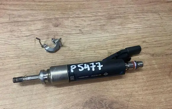 Renault Austral Fuel injector 166000786R