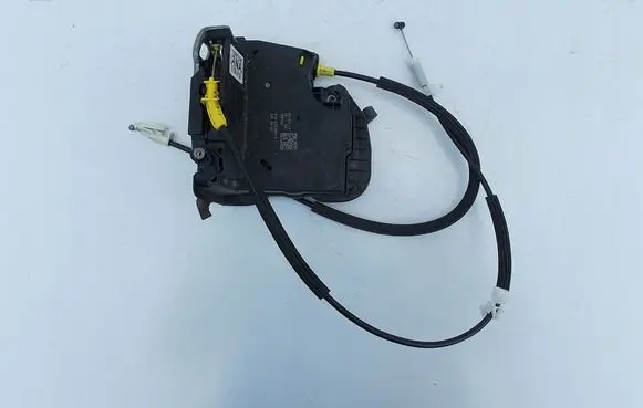 Opel Astra K Front door lock zamek13597536