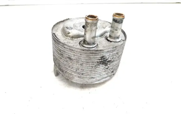 Nissan Pathfinder R51 Oil filter mounting bracket