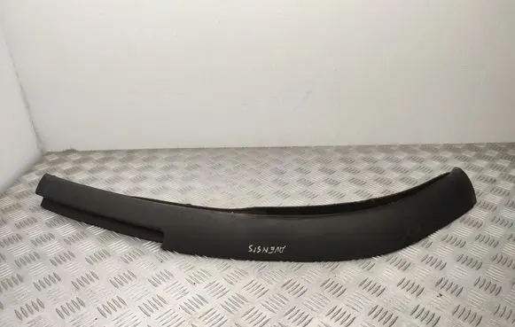 Front bumper lip