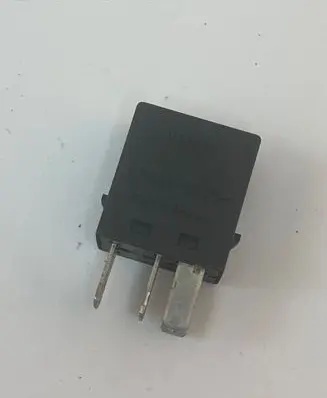 Volvo S40, V40 Other relay MB953382 A1001X7