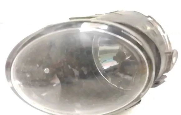 Volkswagen PASSAT B6 Front fog light E1310026