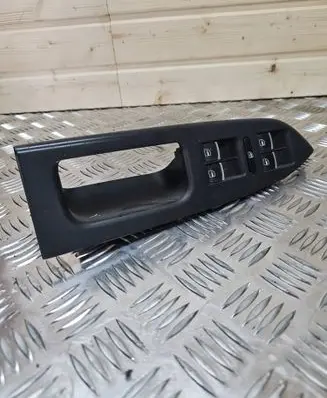 Volkswagen Touran II Electric window control switch 1T2867372E