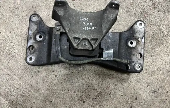 BMW 7 F01 F02 F03 F04 Gearbox mounting bracket 6777613 6781229