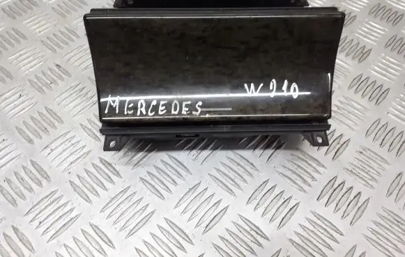 Mercedes-Benz E W210 Car ashtray