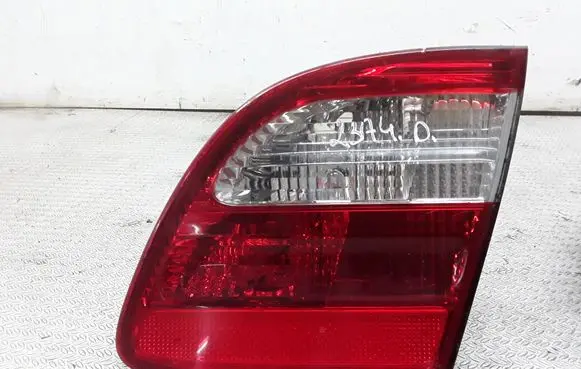 Mercedes-Benz E W211 Tailgate rear/tail lights
