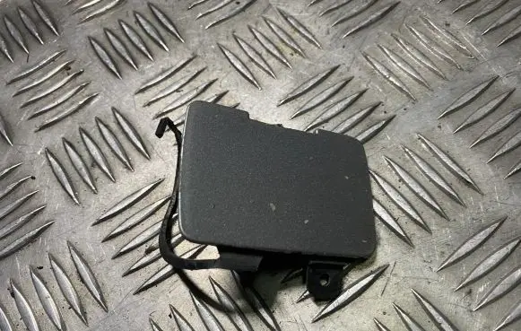Volvo V70 Front tow hook cap/cover 9190320