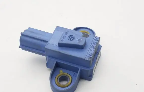 Volkswagen Jetta V Airbag deployment crash/impact sensor 1K0955557B