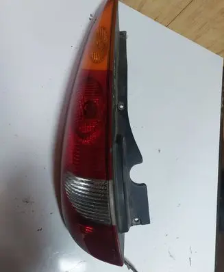 Nissan Almera Tino Rear/tail lights
