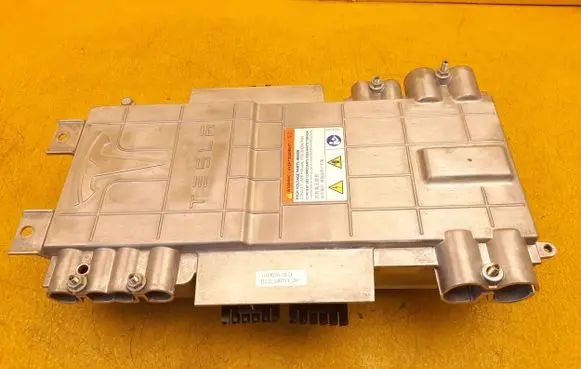 Tesla Model S Voltage converter inverter 102115400J