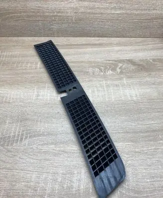 BMW 7 E38 Bonnet/hood grill 8166658