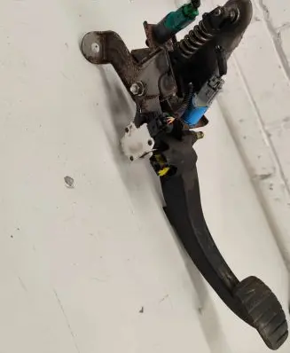 Renault Scenic II - Grand scenic II Clutch pedal 8200155995