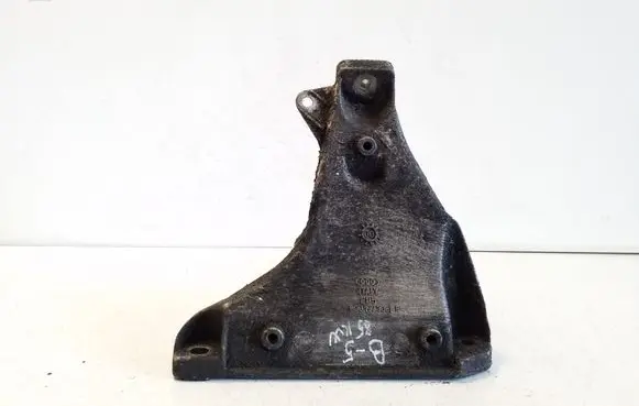 Volkswagen PASSAT B5 Engine mounting bracket 8D0199308AB