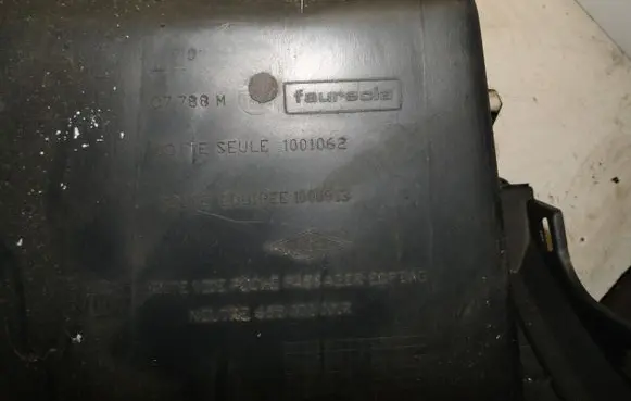 Renault Laguna III Glove box 685000001R