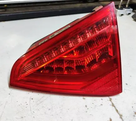 Audi A5 8T 8F Tailgate rear/tail lights 8T0945094C