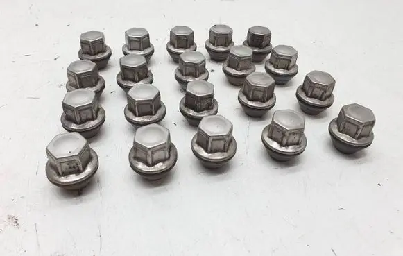 Volvo V40 Nuts/bolts 