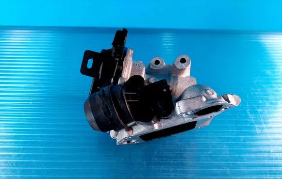 Ford Mondeo MK IV EGR valve 30725888