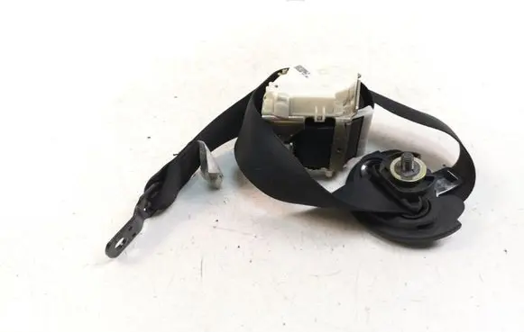 BMW X3 E83 Front seatbelt 33033480