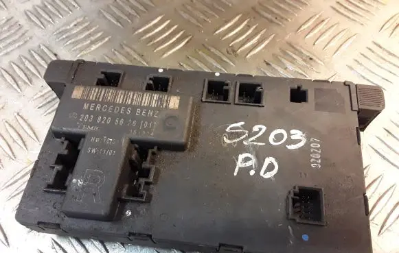 Mercedes-Benz C W203 Door control unit/module 2038205626 A2038205626