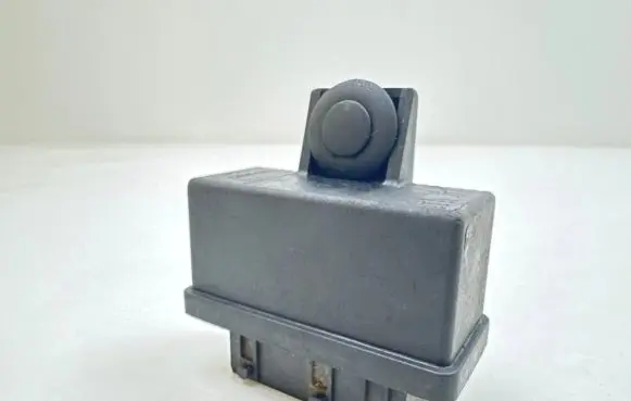 Peugeot 207 Fuel injection pump control unit/module 240107