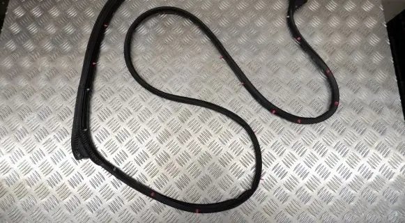 Toyota Yaris XP210 Front door rubber seal 67862K0010