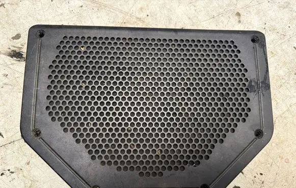 BMW 3 E90 E91 Subwoofer grill/trim 6925337