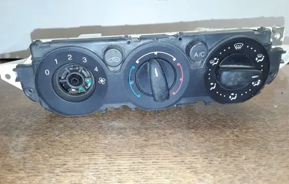 Ford Focus Climate control unit 69607003
