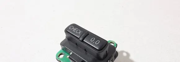 Other switches/knobs/shifts