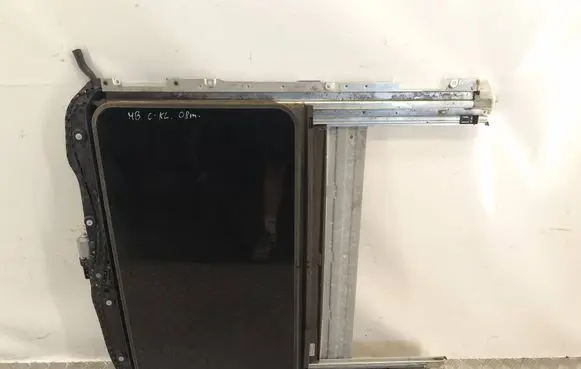 Mercedes-Benz C W204 Sunroof set A2047800029 A2047800040 A2048201442