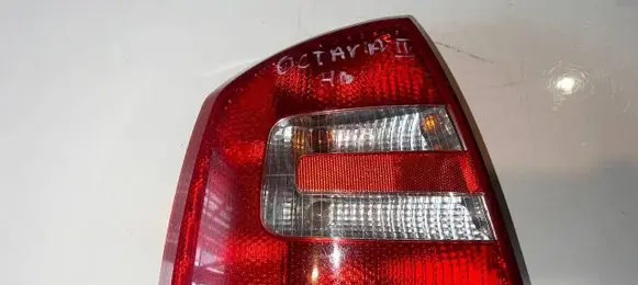 Skoda Octavia Mk2 (1Z) Rear/tail lights 1Z5945095A 1Z5945111A