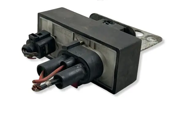 Volkswagen Polo V 6R Coolant fan relay 