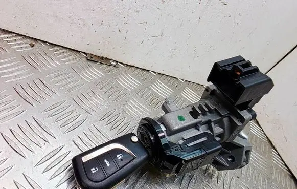 Toyota Auris E180 Ignition lock 450200205 8978202010 6253440000